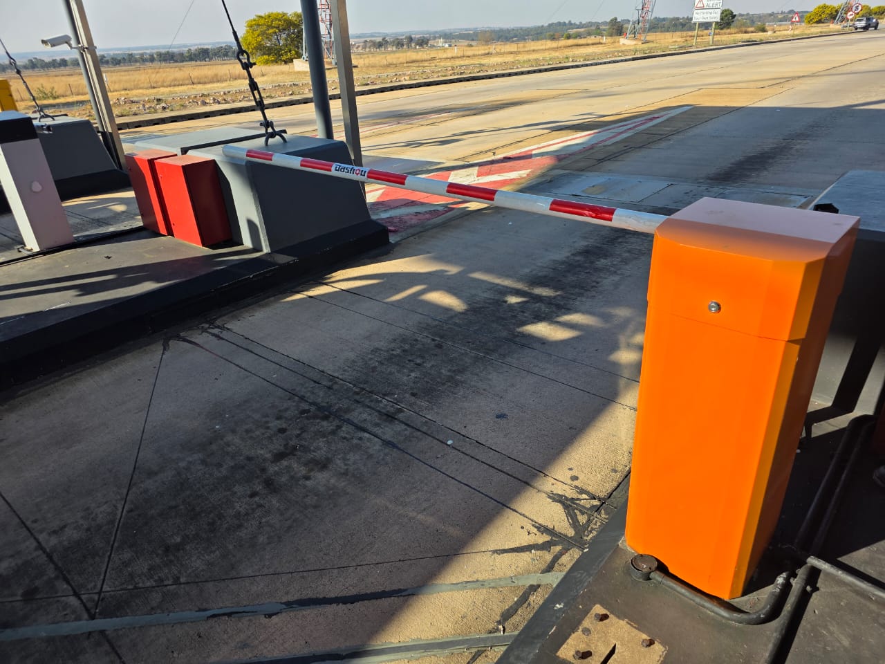 0.6s toll barrier